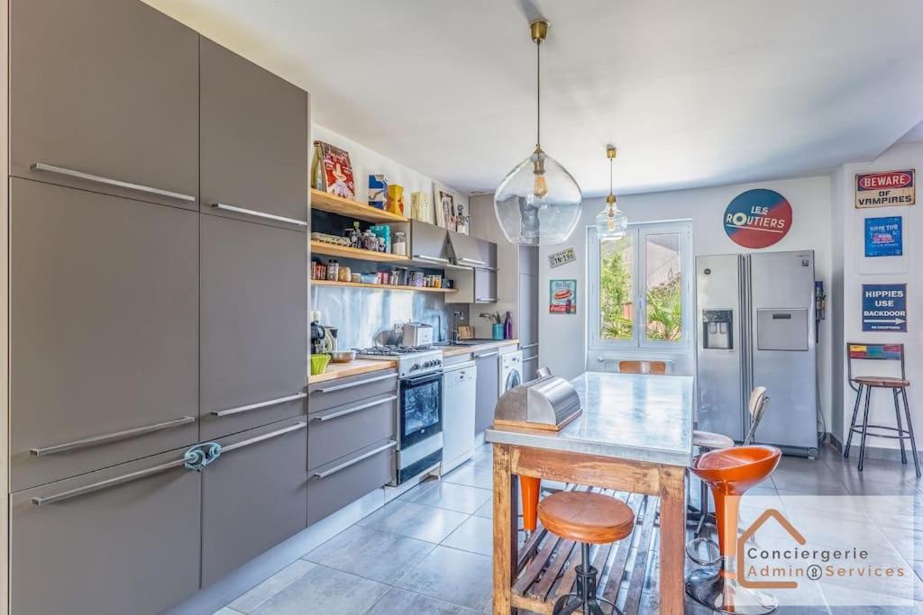 Maison A Lyon Parilly Avec Piscine, Jardin, Parking Prive & Proche Eurexpo Vénissieux Kültér fotó